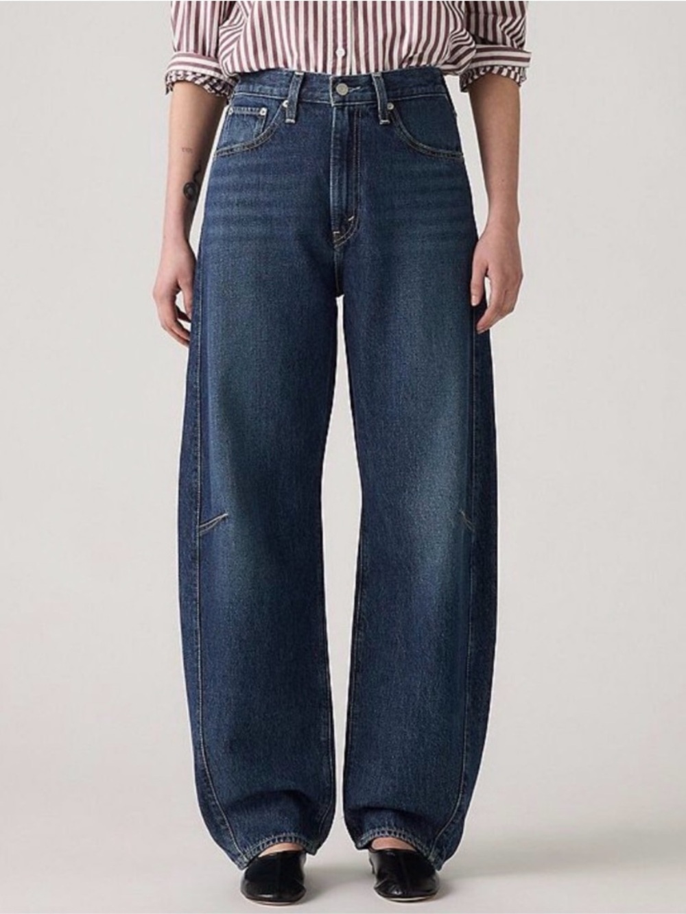 Levi’s Cinch Barrel Baggy Jeans 26x31 NWOT Tapered Leg Med Dark Wash New Shades